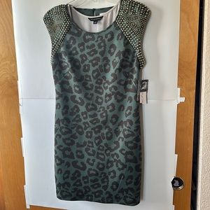 NWT Marilyn Monroe Mash green cheetah stud shoulder dress Size M